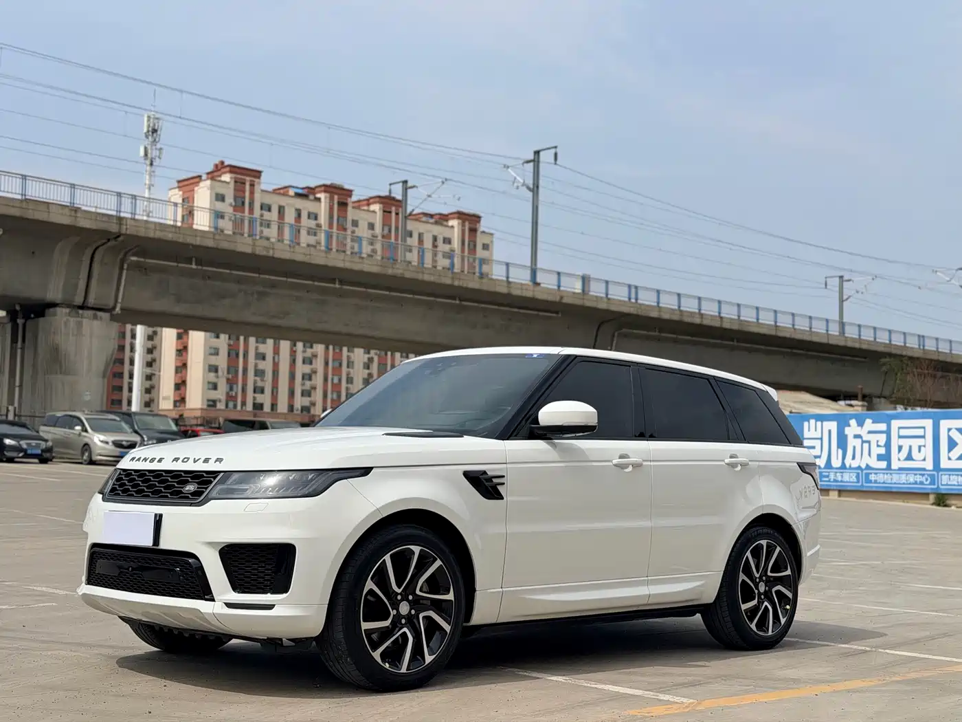 Land Rover Range Rover Sport 2020 3.0 L6 SE