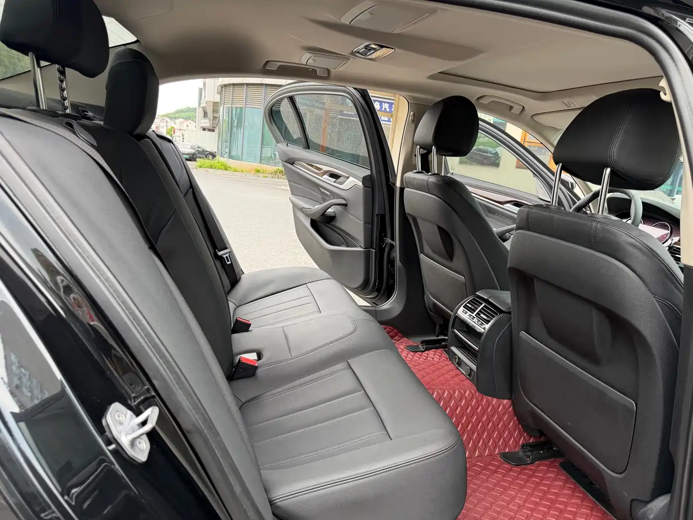 BMW 5 Series 2018 525Li Luxury Package фото 13