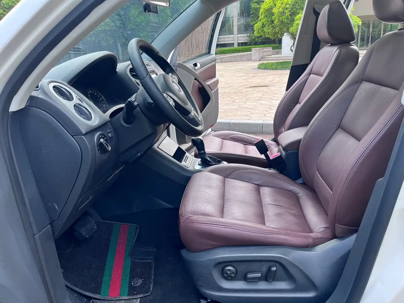 Volkswagen Tiguan 2013 1.8TSI Auto 4WD Luxury фото 14
