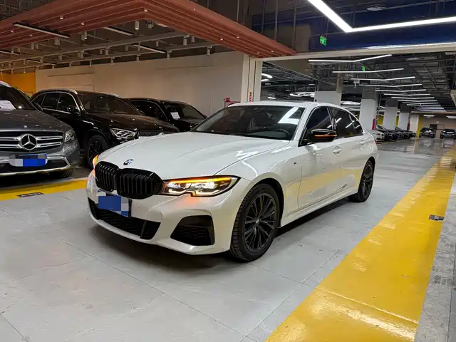 BMW 3 SERIES