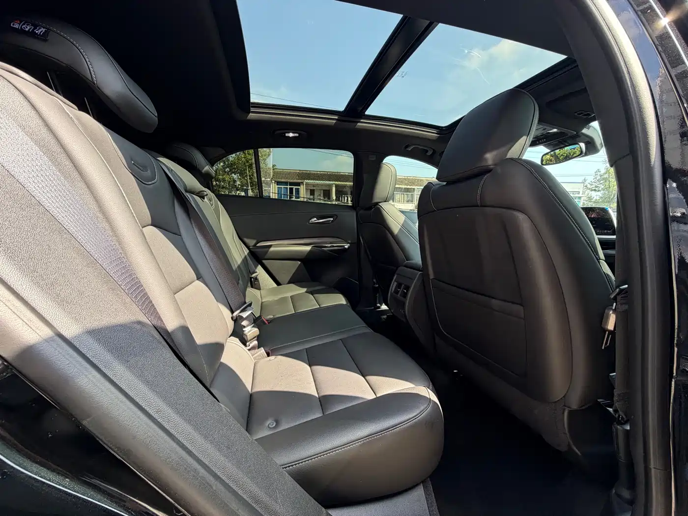 Cadillac XT4 2023 2024 28T 2WD Luxury