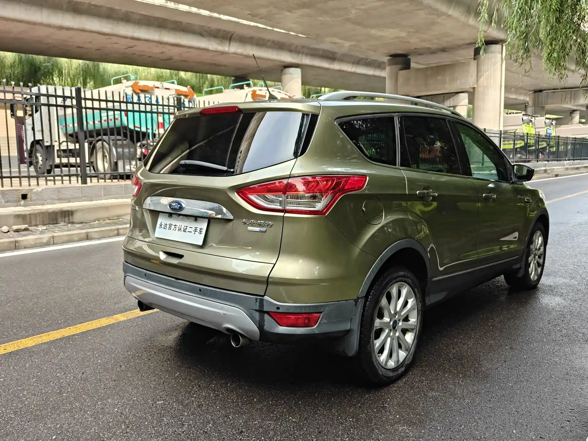 Фото 2 - Ford Kuga