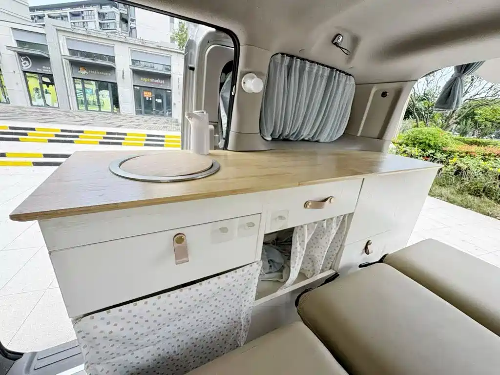 Nissan NV200 2014 2014 1.6L CVT Luxury (China V)