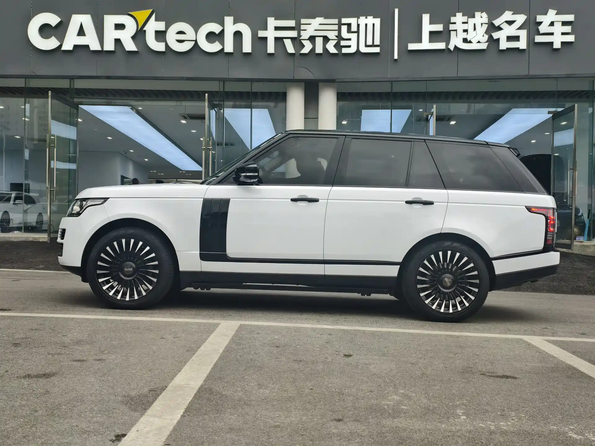 Фото 2 - Land Rover Range Rover