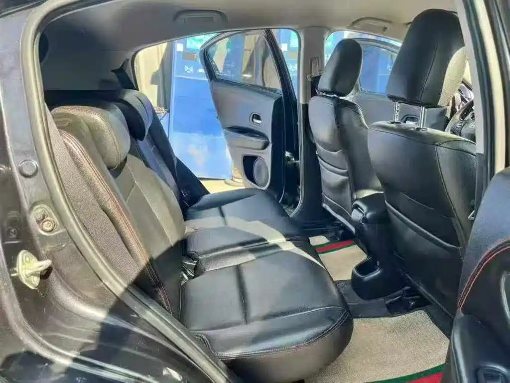 Honda Vezel 2015 2015 1.5L CVT 2WD Comfort