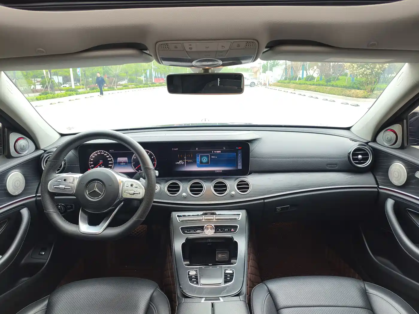 Mercedes-Benz E-Class 2019 E 300 L Sport Fashion фото 12