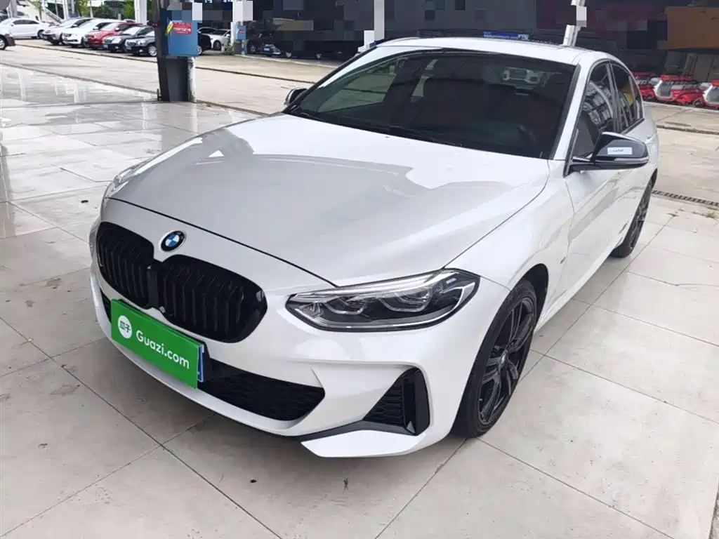 BMW 1 Series 2021 125i M Sport Black Night Edition фото 2