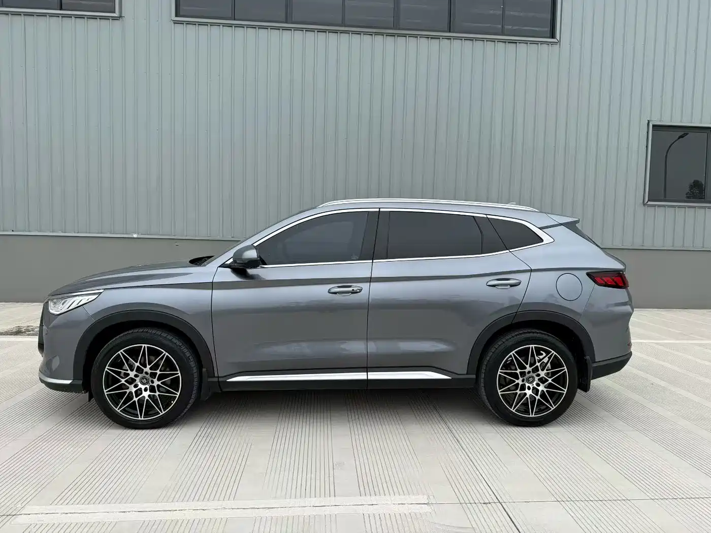 BYD Song PLUS PHEV 2021 DM-i 51KM Honor фото 3