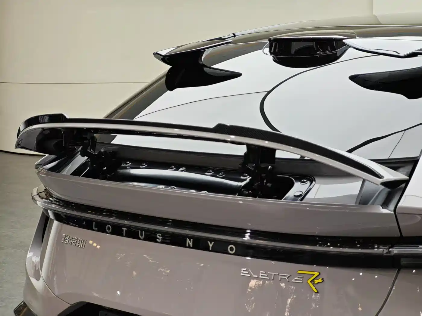 Lotus Cars ELETRE 2023 ELETRE R+ фото 22