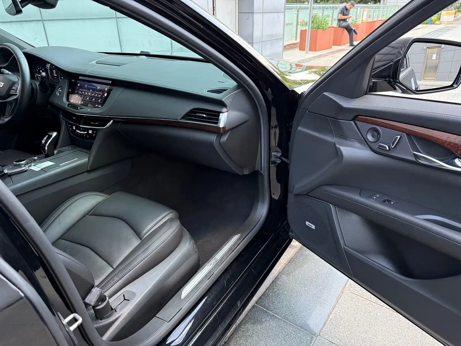 Фото 45 - Cadillac CT6