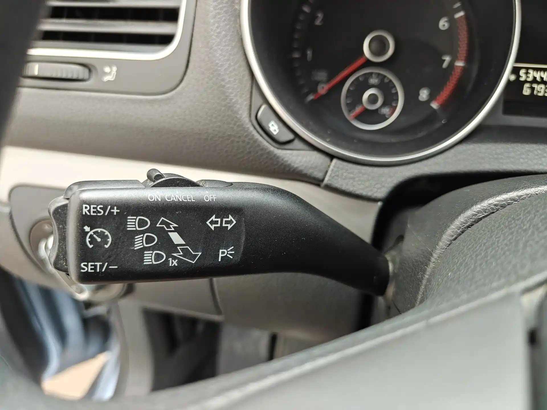 Photo 24 - Volkswagen Golf