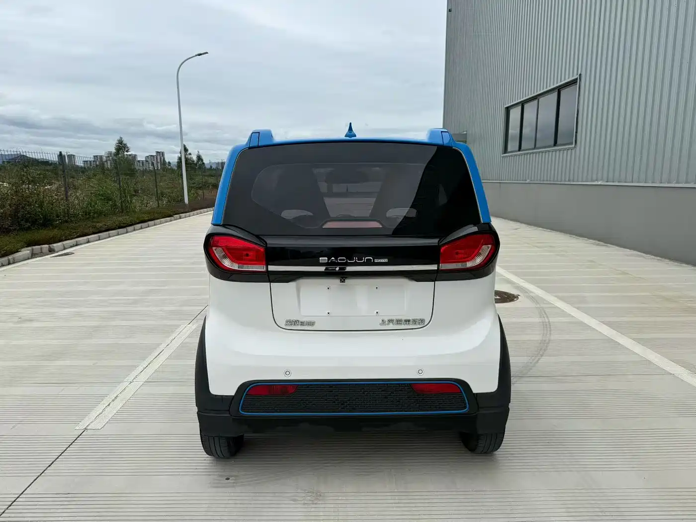BAOJUN E100