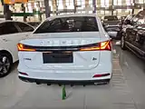 Фото 6 - Roewe i5