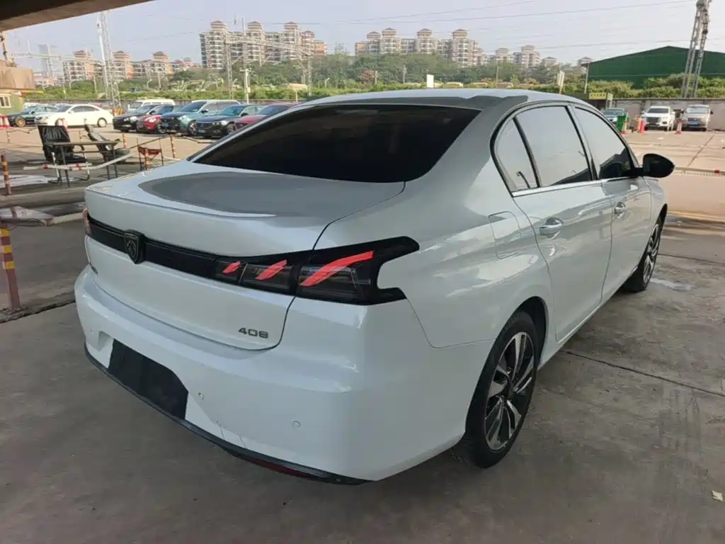 Peugeot 408 2024 2022 1.6T Light Chaser Edition