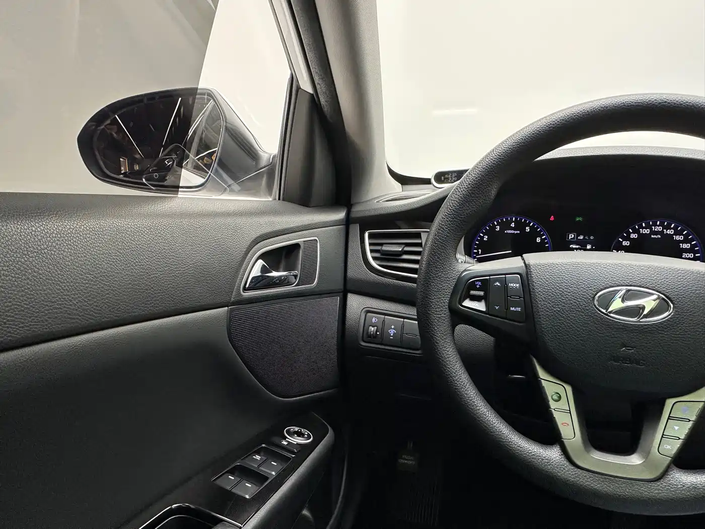 HYUNDAI NAME PICTURE