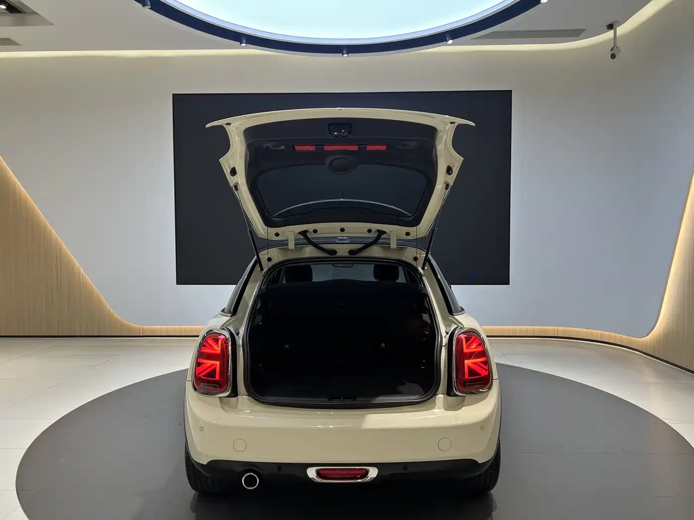 MINI 2019 1.5T COOPER Artist 5-Door фото 14