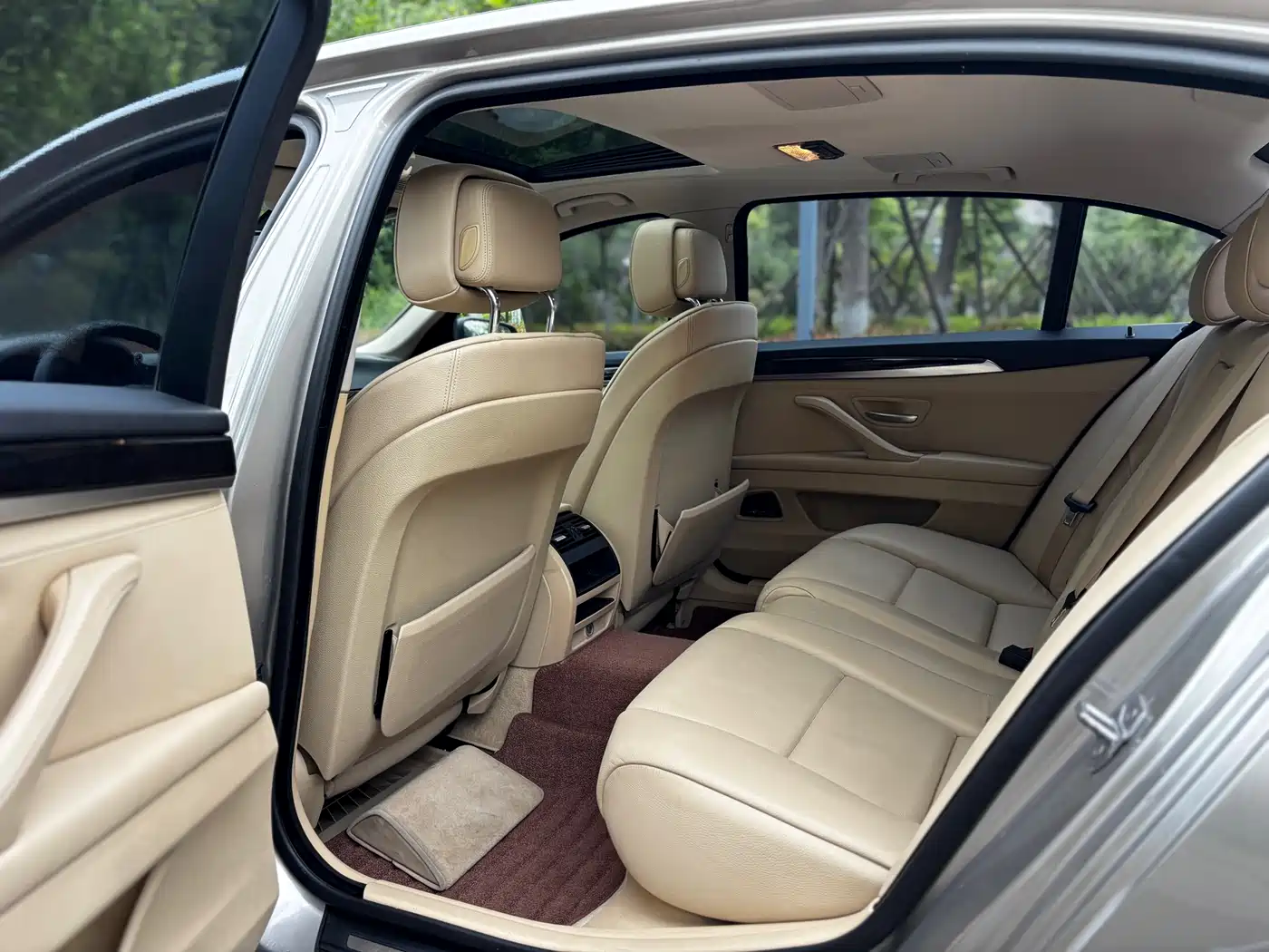 BMW 5 Series 2013 525Li Leadership фото 6