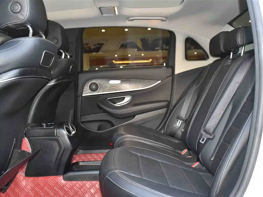 Mercedes-Benz E-Class 2018 E 200 L Sport фото 10