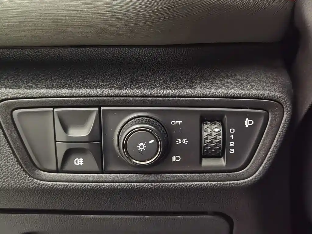 Baojun RS-3 2021 2020 1.5L Manual Smart Luxury