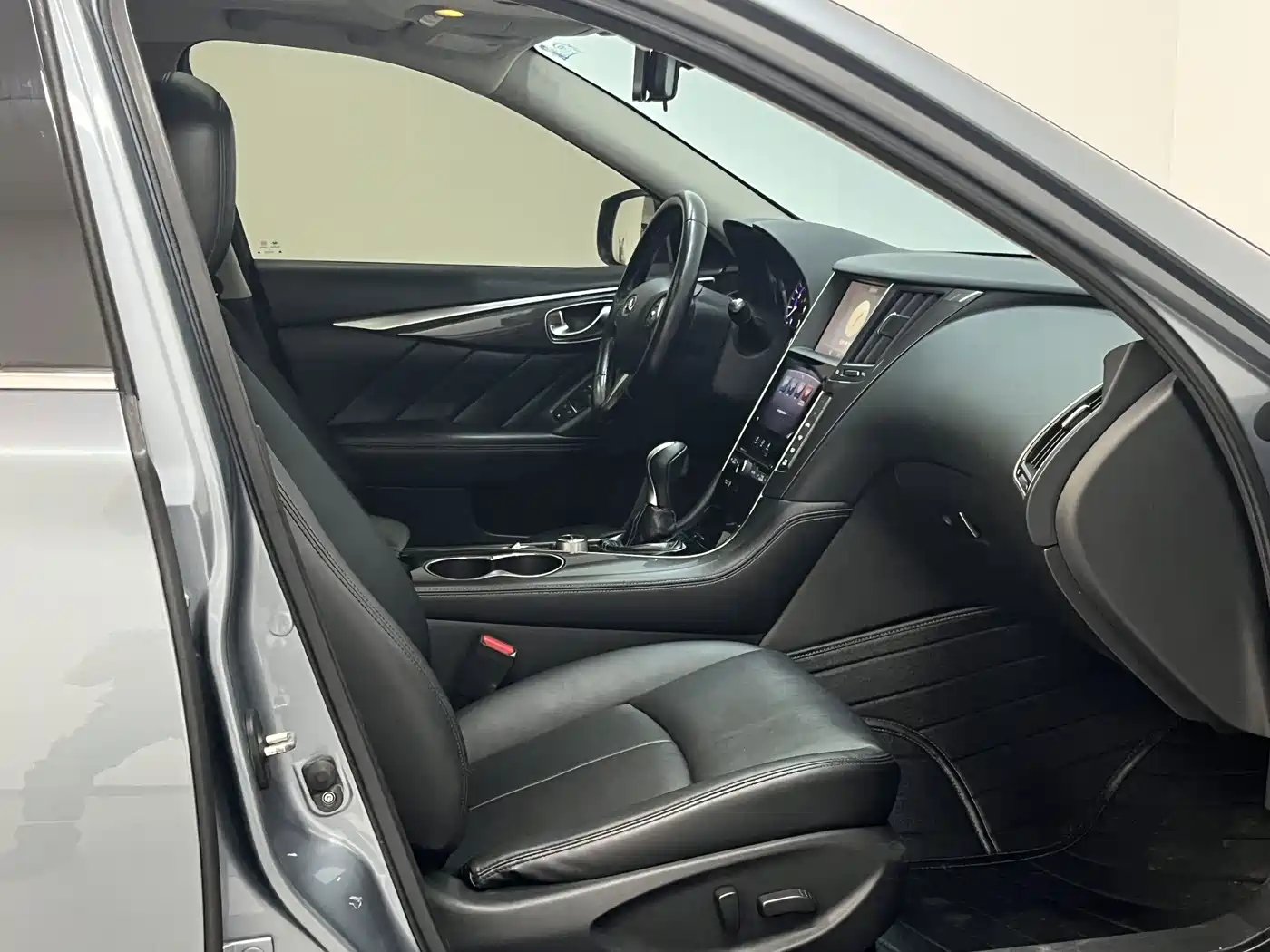 Infiniti Q50L 2015 2015 2.0T Comfort