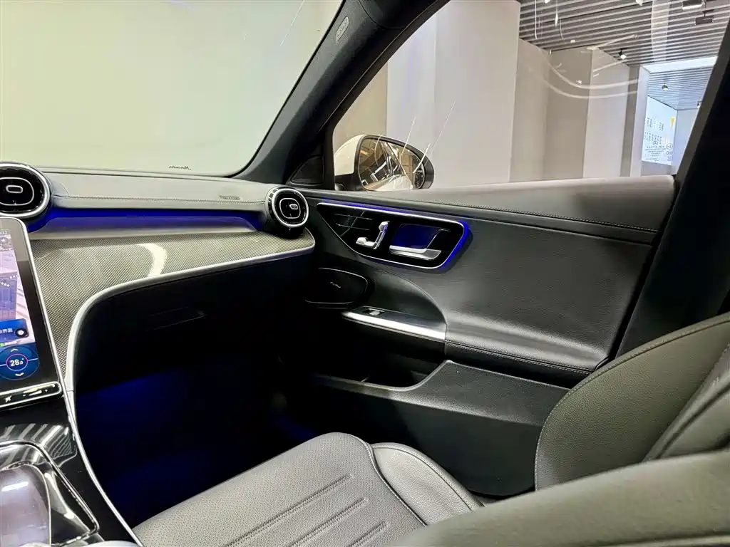 Mercedes-Benz C-Class 2023 Facelift II C 260 L Sport Edition фото 28