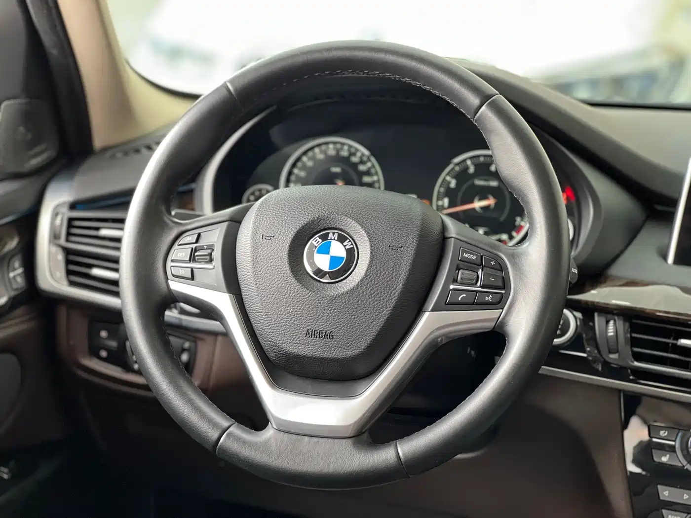BMW X5 (Import) 2018 xDrive35i Elegant Model фото 7
