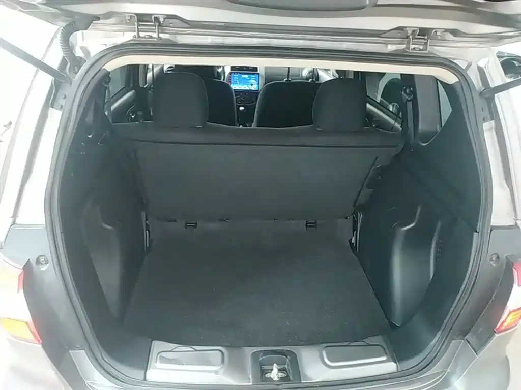 Nissan Livina 2016 2015 1.6XE Manual Comfort Edition