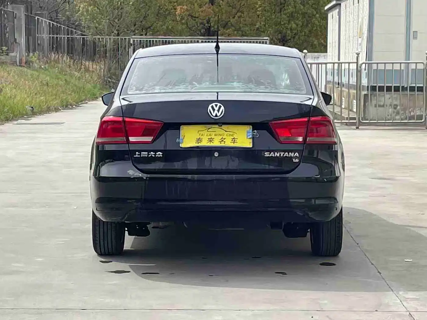 Volkswagen Santana 2013 1.6L Manual Comfort Edition фото 8