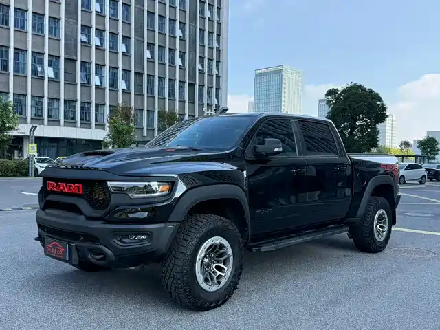 RAM Trucks 6.2T, автомат