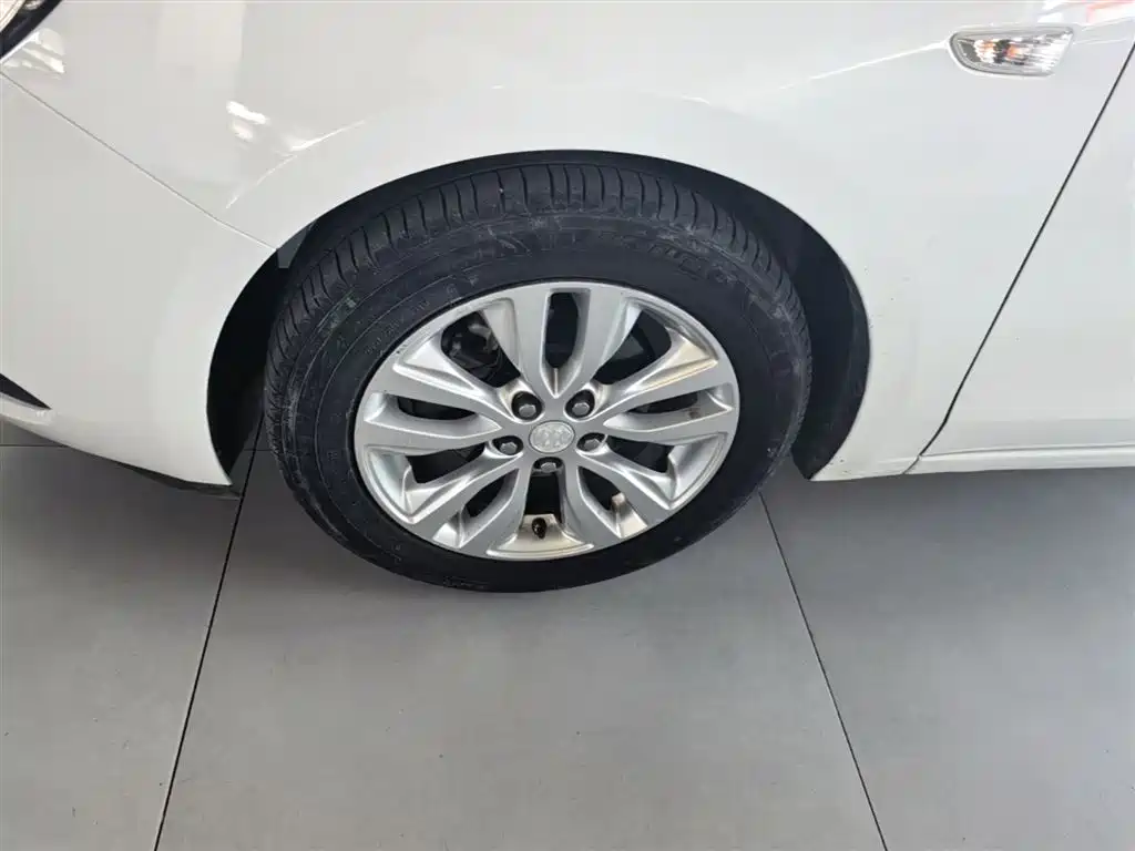 Фото 23 - Buick Excelle