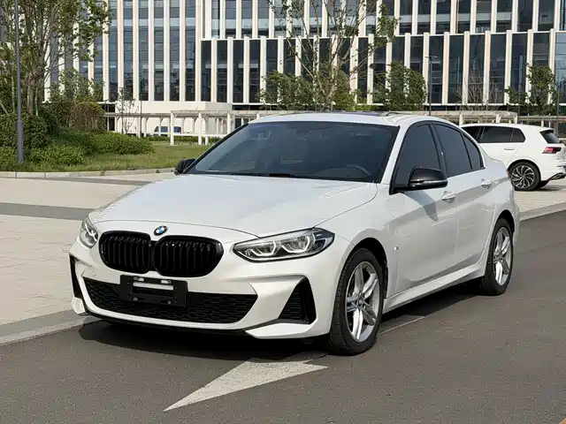 BMW 1 Series 2021 120i M Sport Shadow Edition
