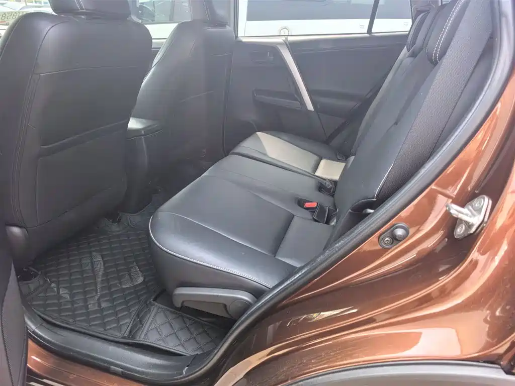 Toyota RAV4 Rongfang 2018 2.5L Automatic 4WD Elite i Edition фото 19