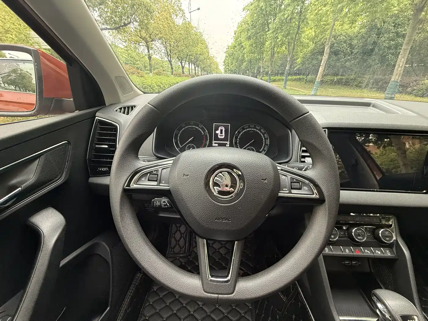 Škoda Karoq 2021 TSI280 Luxury Edition фото 14