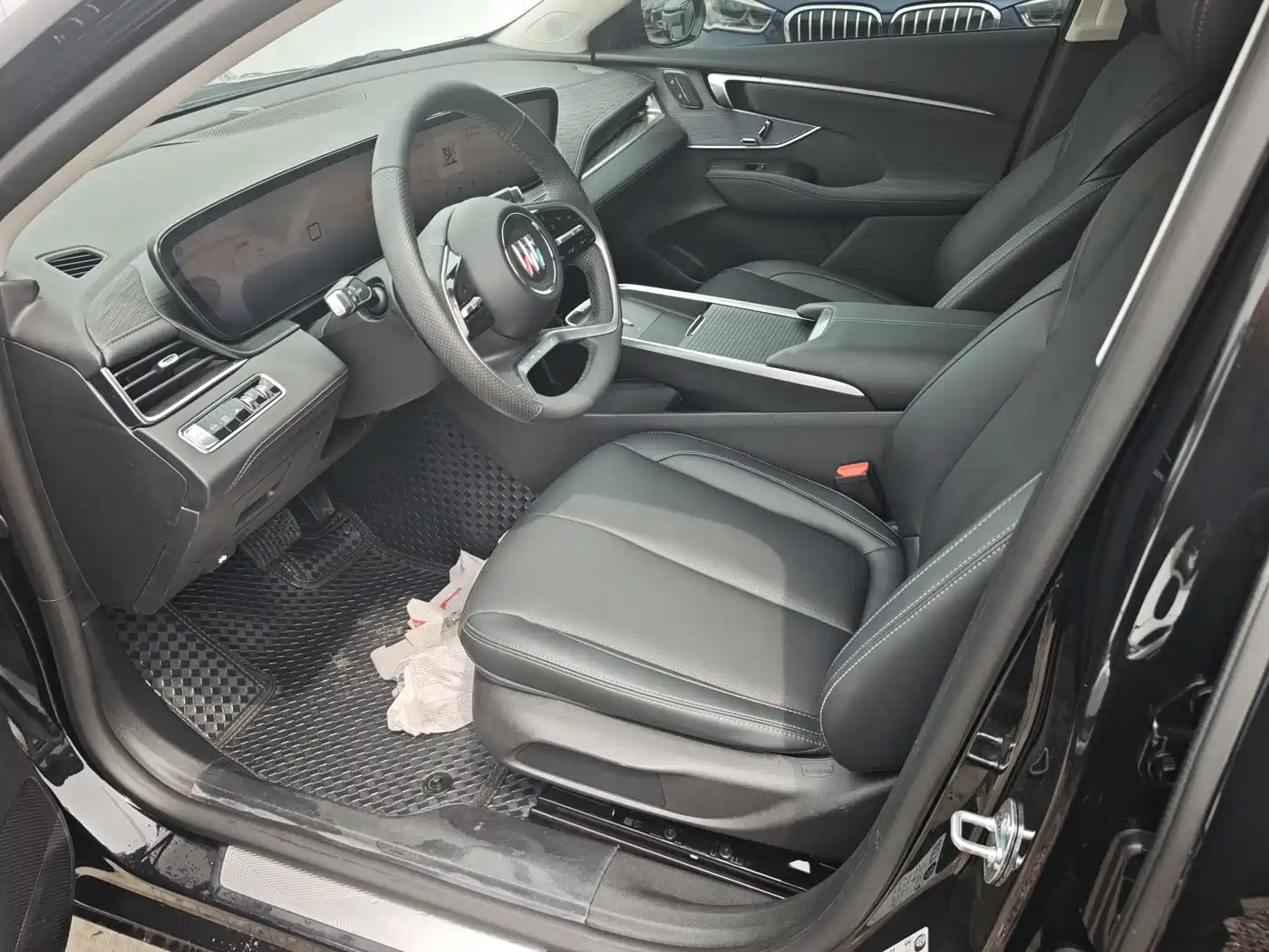 Buick LaCrosse 2025 Model 28T Platinum Edition фото 4