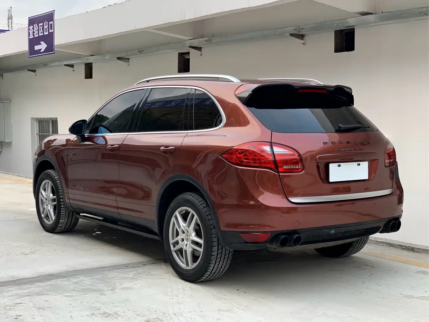 Porsche Cayenne 2011 Cayenne 3.0T фото 12