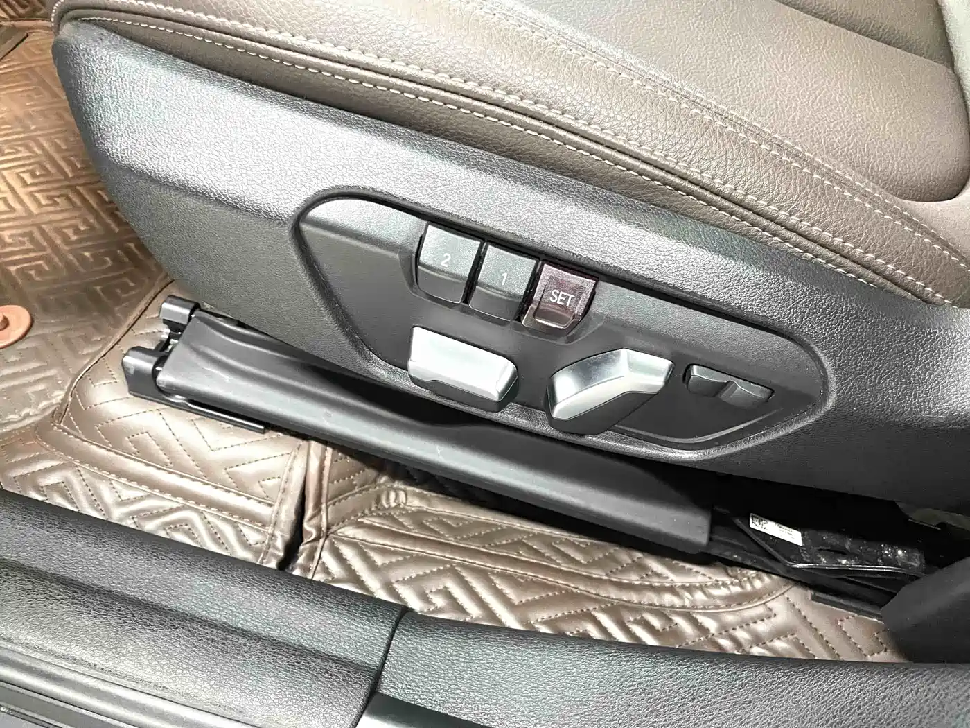 BMW X1 2021 Facelift sDrive20Li Fashion фото 12