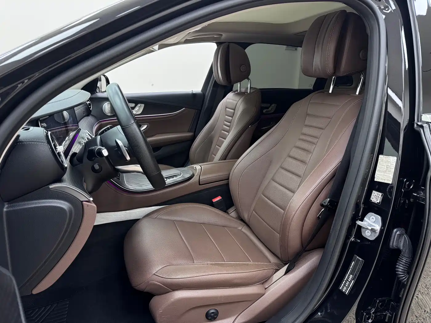 Mercedes-Benz E-Class 2020 E 300 L Sport Luxury Model фото 14