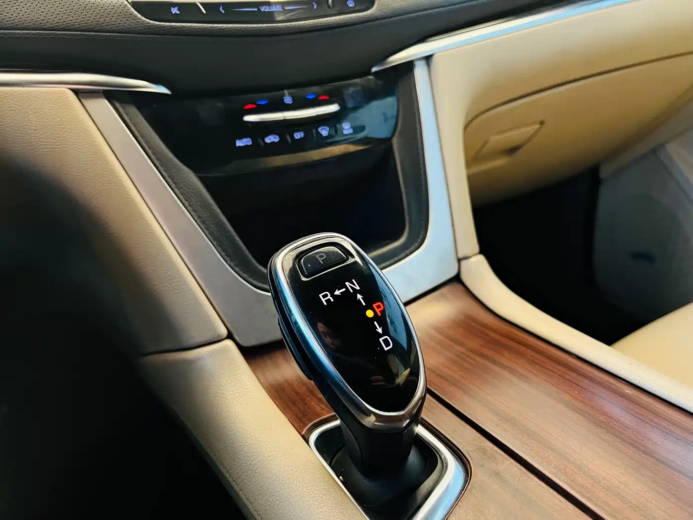 Cadillac XT5 2016 25T Technology Model фото 10