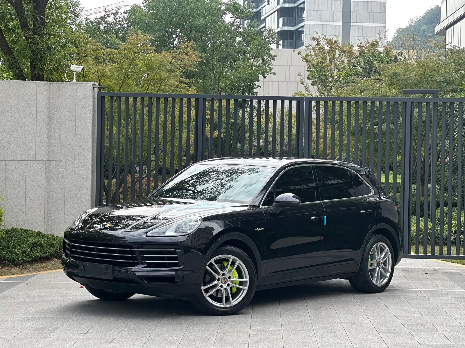 صورة 1 - Porsche Cayenne New Energy