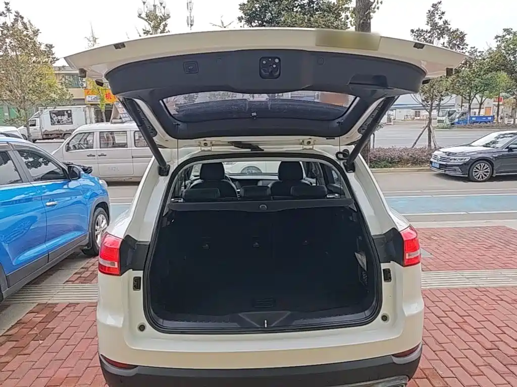 Photo 19 - Haval H7