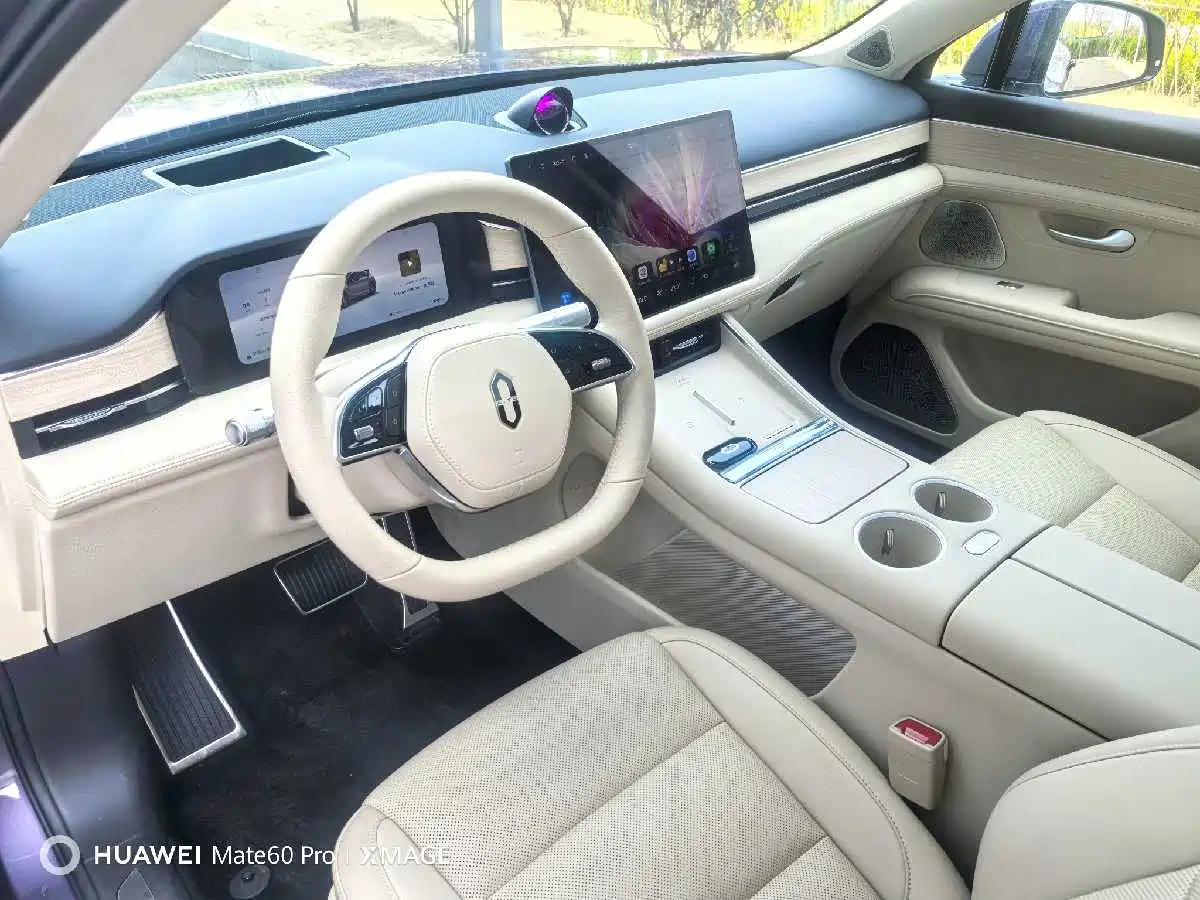 AITO Wenjie AITO M5 2025 Extended Range Ultra AWD фото 26