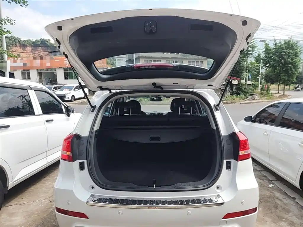 Haval H2 2015 1.5T Automatic 2WD Elite Edition фото 19