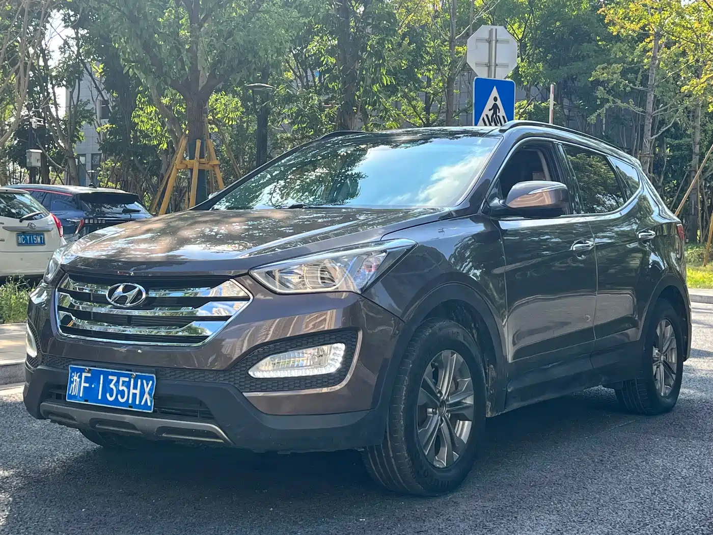 Hyundai Santa Fe 2015 2.4L Automatic 2WD Smart 5-seater