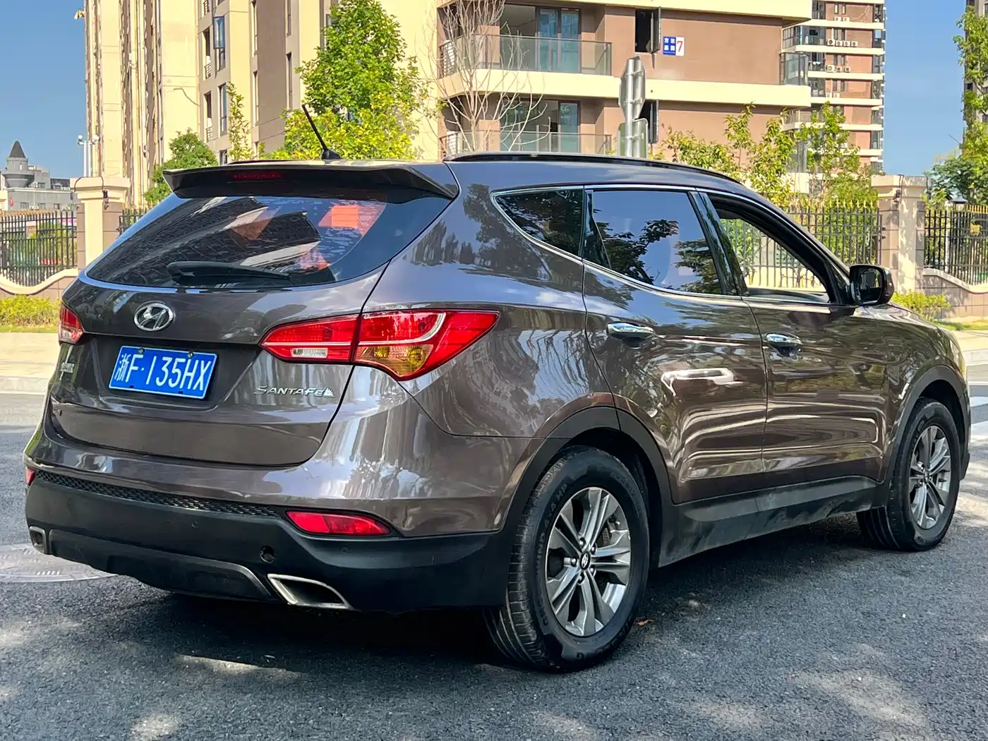 Hyundai Santa Fe 2015 2.4L Automatic 2WD Smart 5-seater фото 5