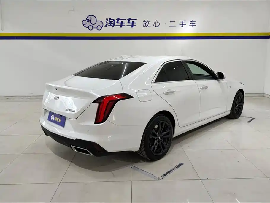 CADILLAC CT4