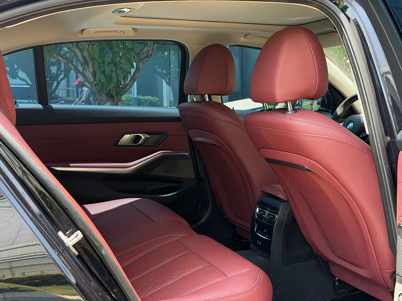 Photo 14 - BMW 3 Series