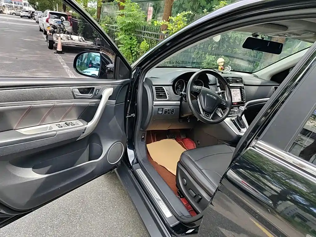 Photo 16 - Haval H6