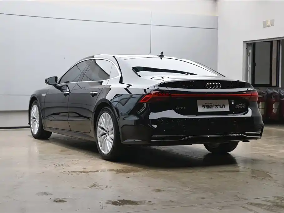 Audi A7L 2024 45TFSI S-line Dream Edition Crystal Package фото 30