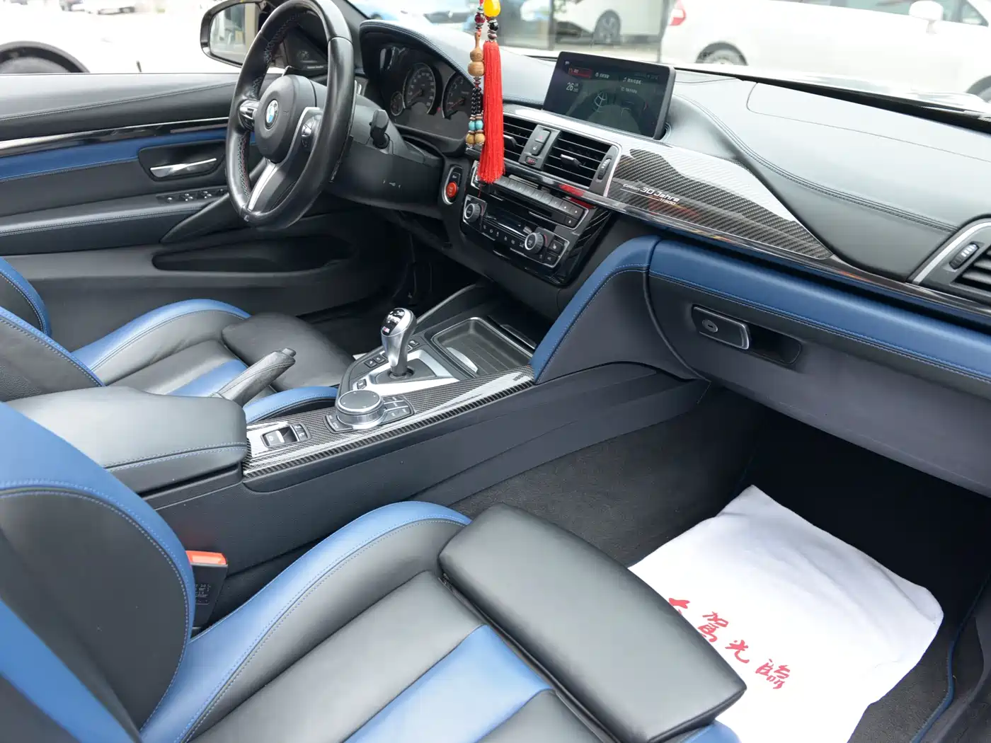BMW M4 2017 M4 Convertible Fans Limited Edition фото 5