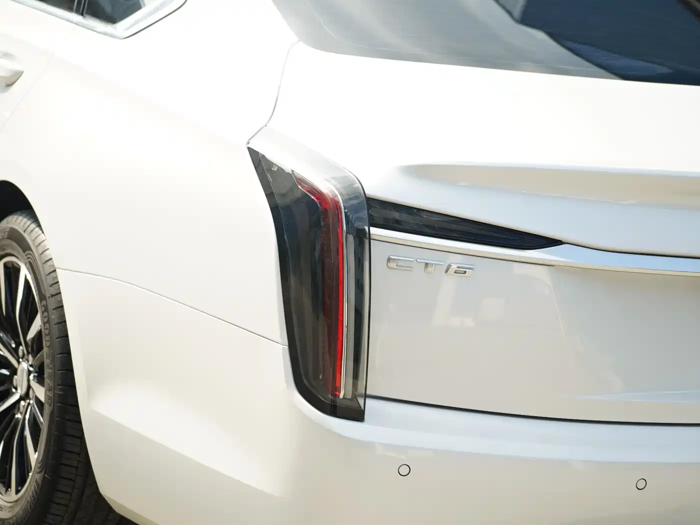 CADILLAC CT6
